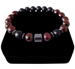 ������� Inside Garnet Onyx
